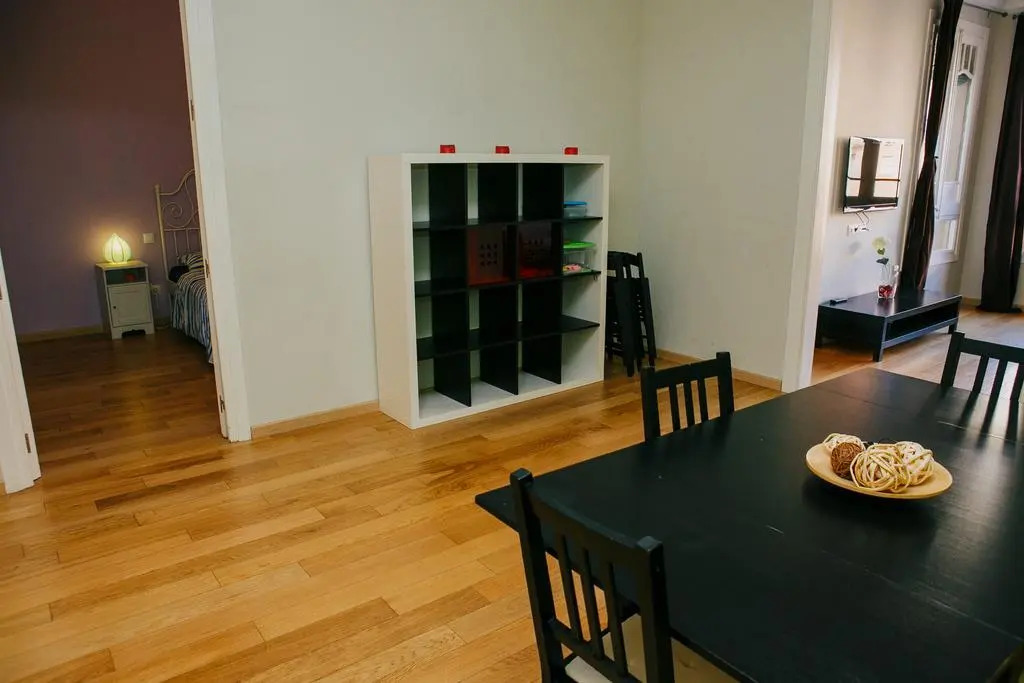 Cozy Apartment Near Sagrada Familia 21B