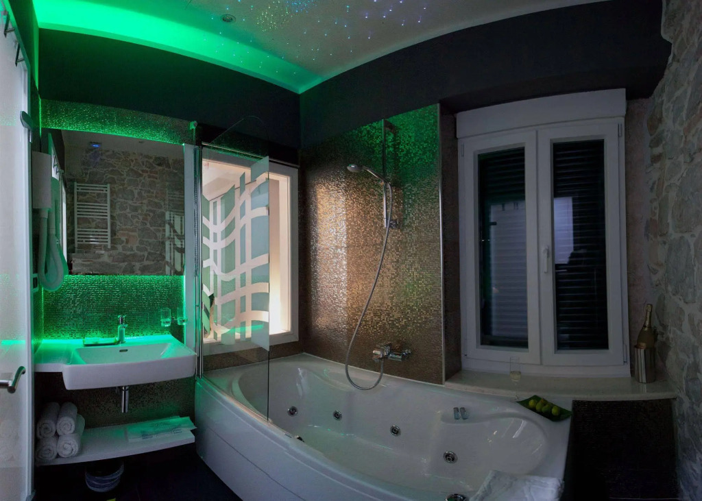 Authentic Luxury Rooms