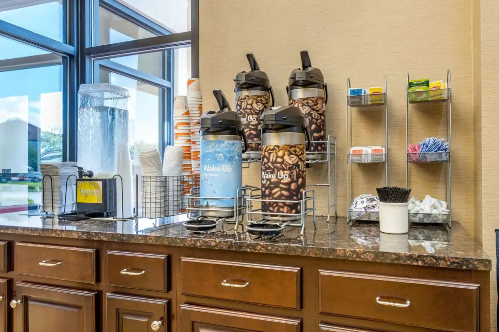 Comfort Suites Savannah Gateway I-95