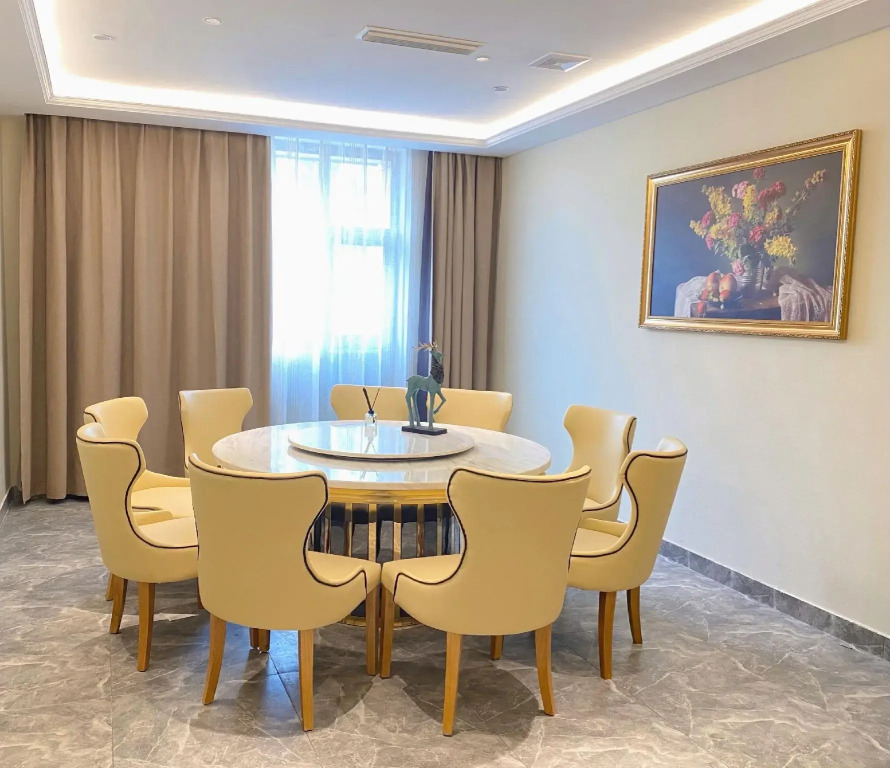 Vienna hotels （ Hebi sands international store）