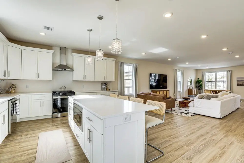 Walk to Keansburg Beach! Family Home w/ Pool