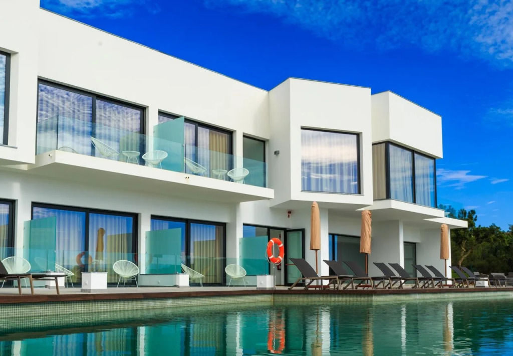 Enigma - Nature & Water Hotel