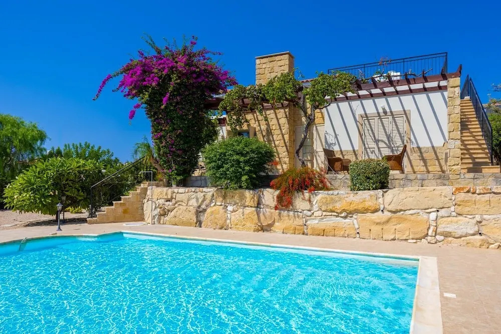 Villa Lone