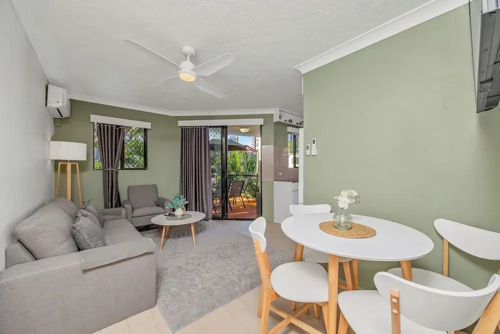 Premium 1 Bedroom Apartment Sleeps 4