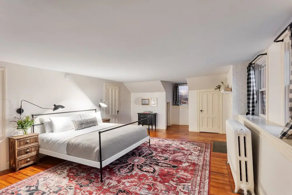Elliot by Avantstay Historic Character Home in Great Location!