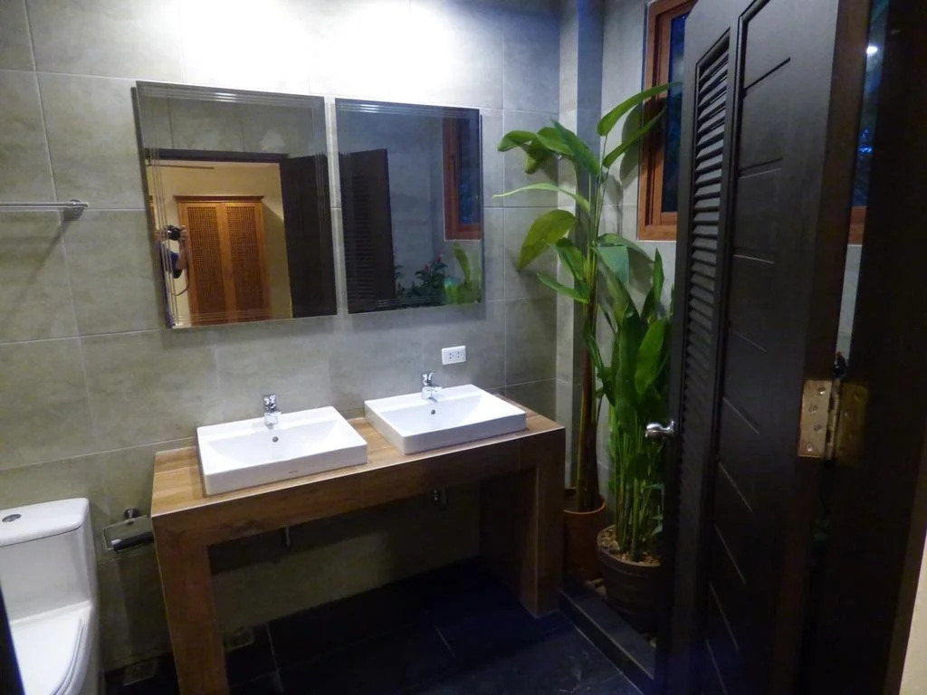 Baiyok Villa seaview and edge pool