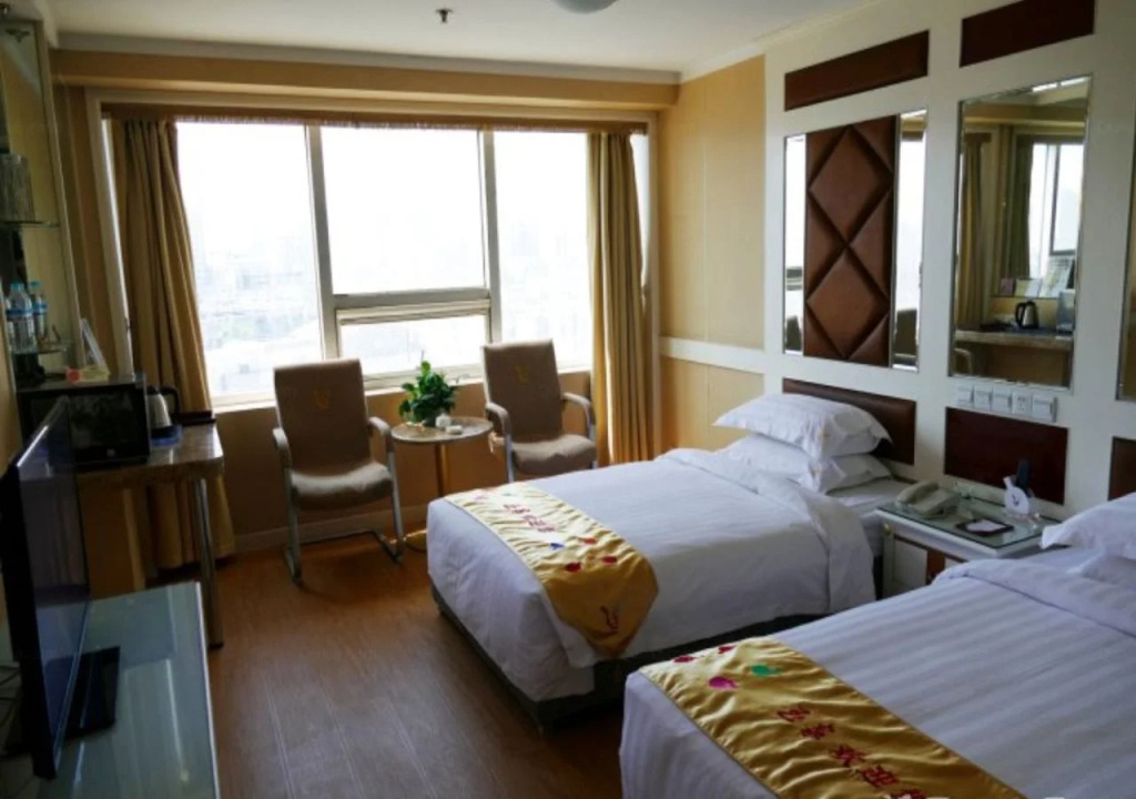 Jinan Yuquan Simpson Hotel