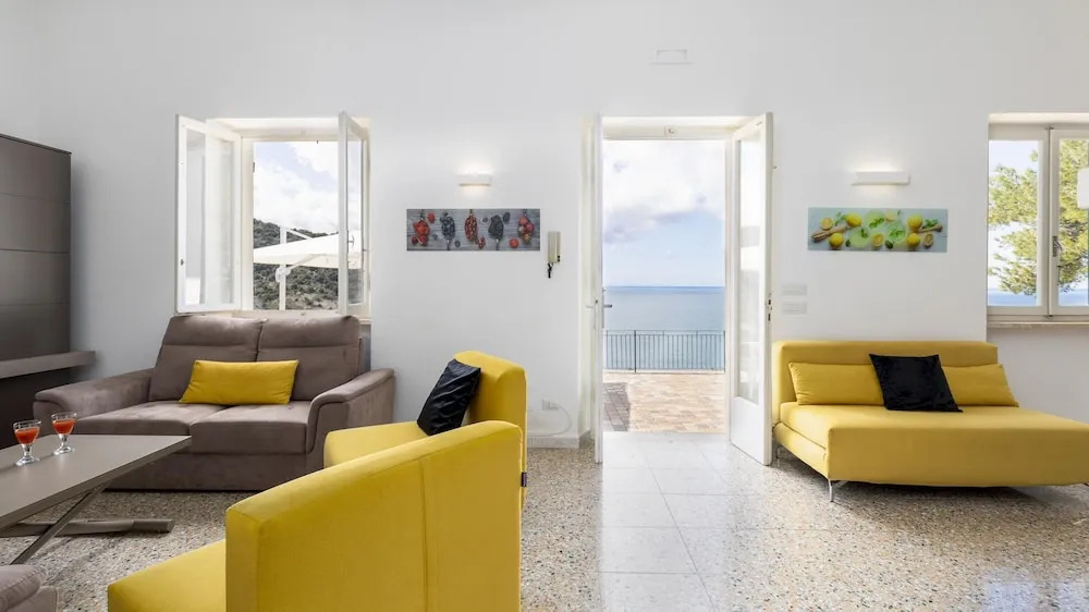 VILLA MERAVIGLIA 8, Emma Villas