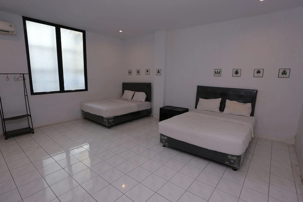 Collection O 92739 Hotel Pintu Besar Near Pancoran ChinaTown Point
