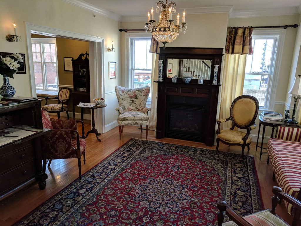 Almondy Inn Bed & Breakfast