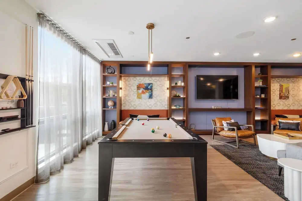 New & Modern  Lux City Escape