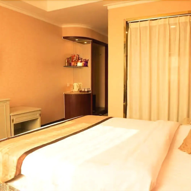 Yijia Hotel