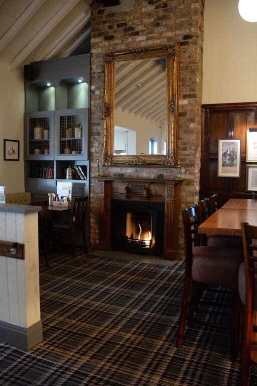 Boat & Horses Inn