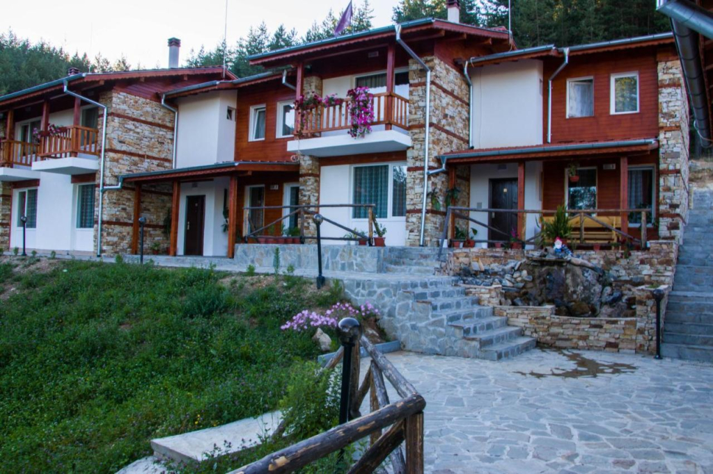 Guesthouses Prav Kamen