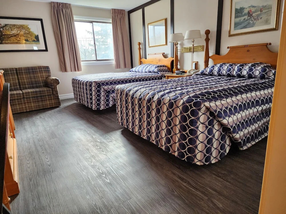 McIntosh Country Inn & Conference Centre