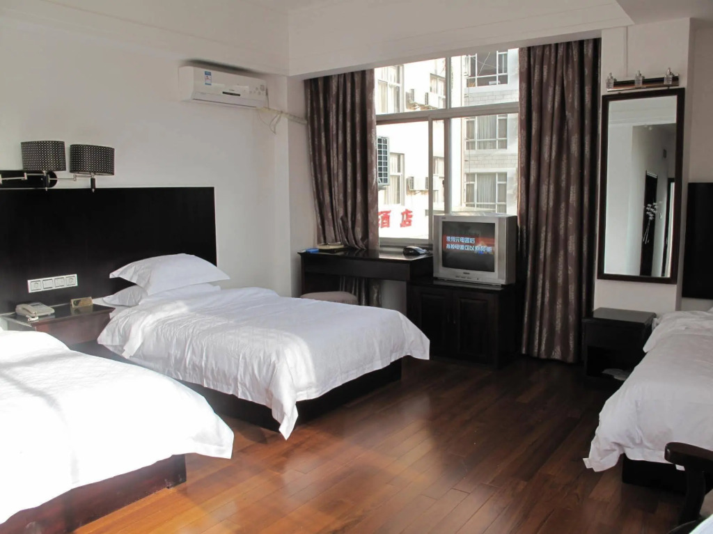Tengchong Biquan Hotel