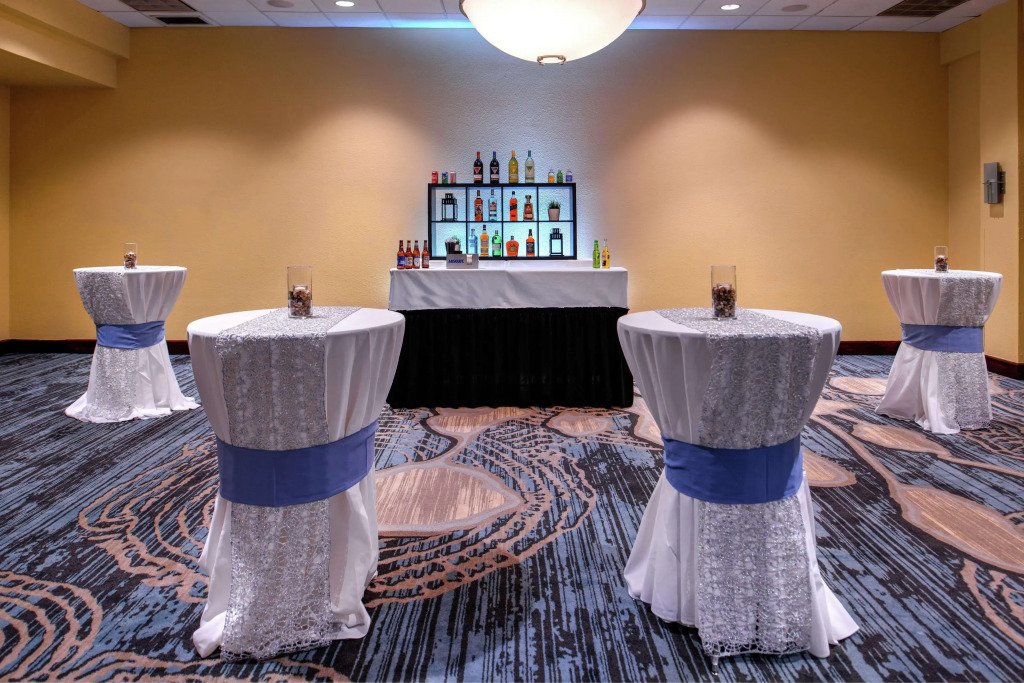 DoubleTree by Hilton Hotel Tampa Airport-Westshore