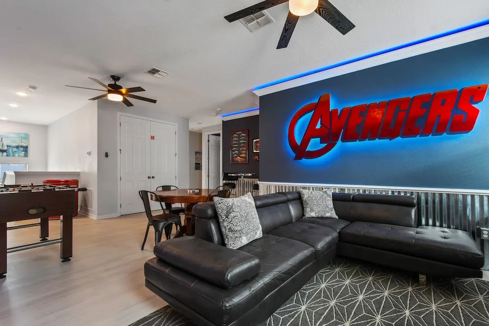 Ultimate 9-Bed Luxury Retreat - Movie Theater, Game Room, Pool, Spa & Themed Bedrooms in Resort Paradise