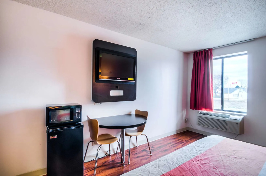 Motel 6 Chicago South Lansing 4808