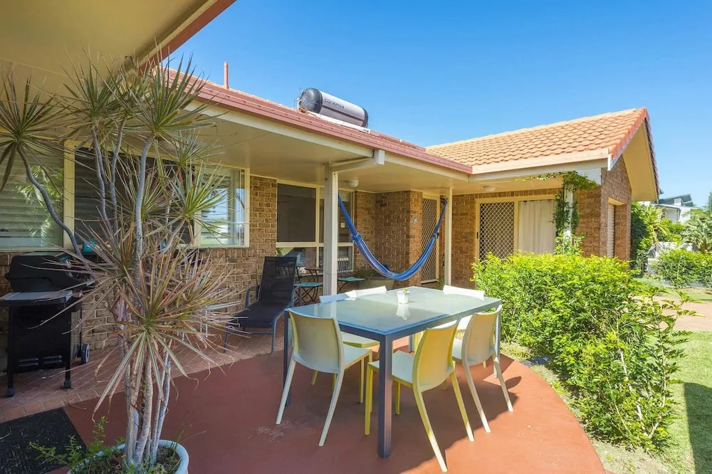 SECRET GARDEN - WiFi - Netflix - Pet Friendly