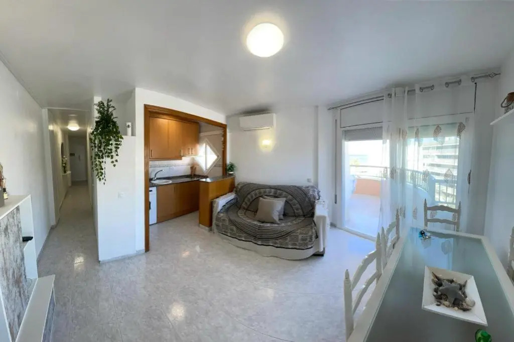 Apartamento, vistas frontales al mar a 30 segundos de de la playa