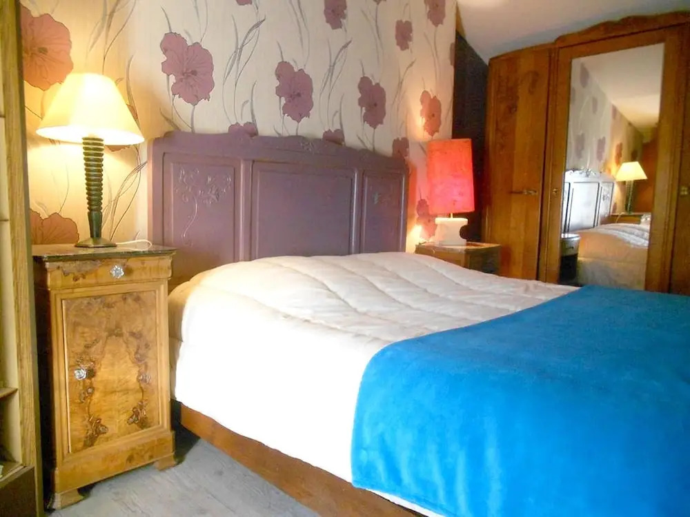House With 4 Bedrooms in Taizé, With Enclosed Garden and Wifi - 80 km