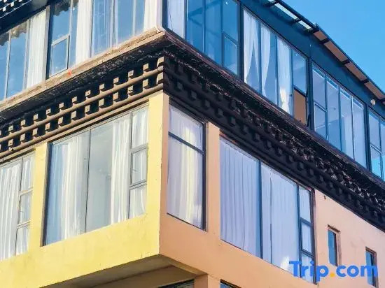 Litang Yongzong Hotel