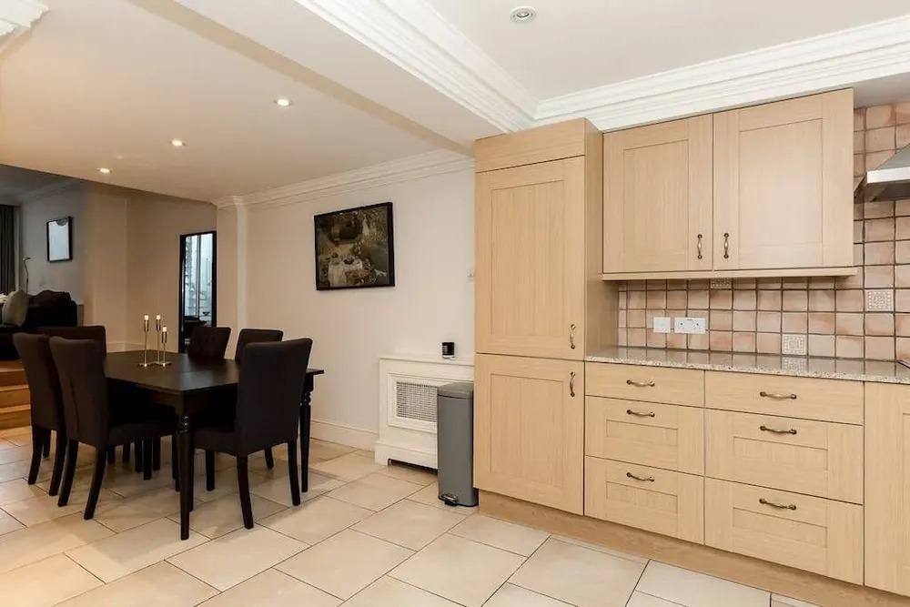 Beautiful 3br House in Knightsbridge