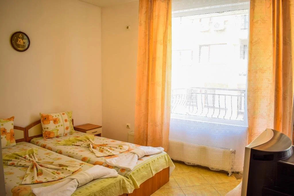Guest House Eos