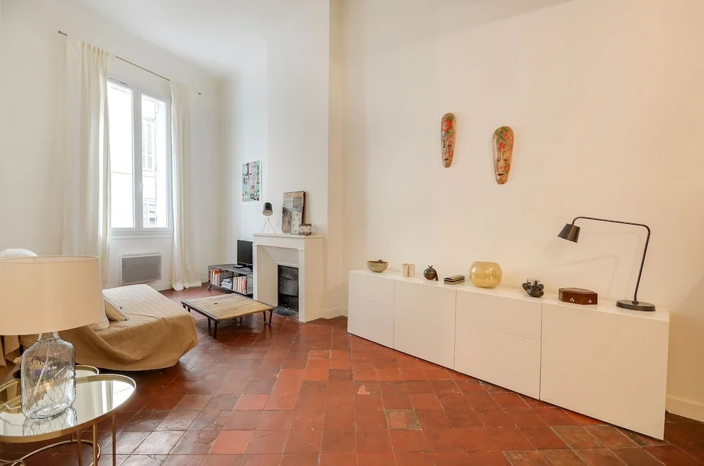 Appartement spacieux 1min C. Mirabeau