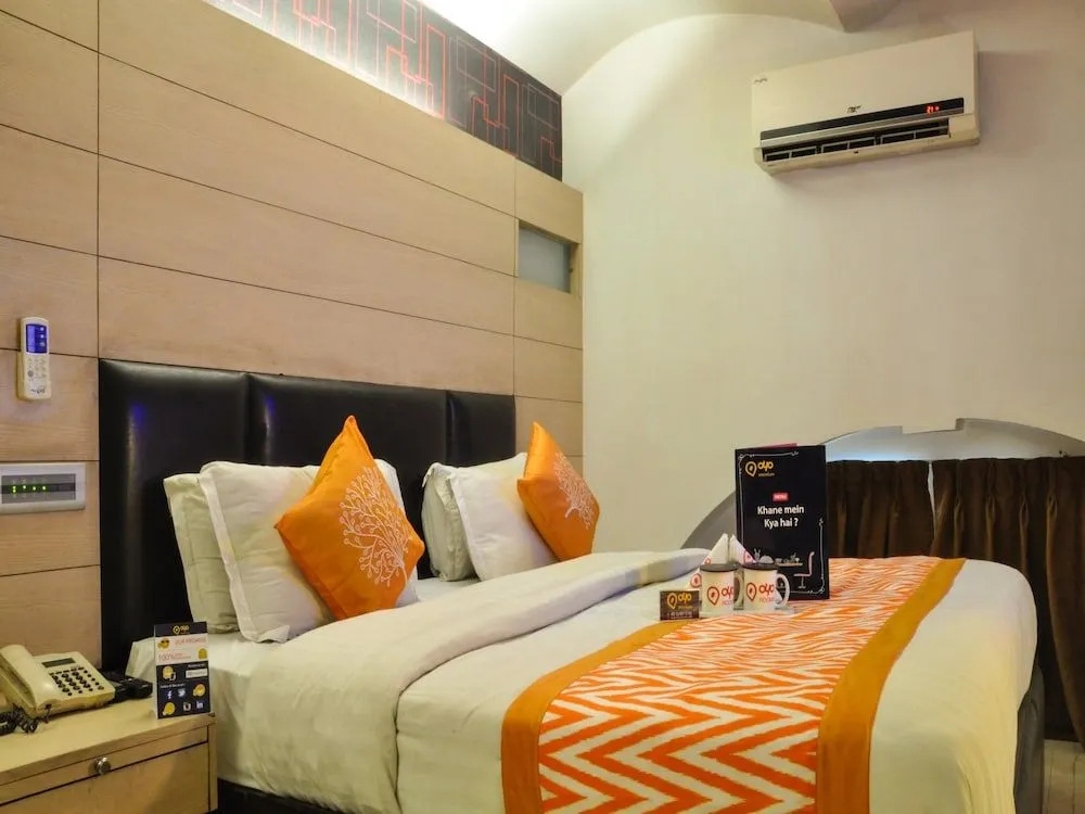 OYO 1382 Mohan Hotel