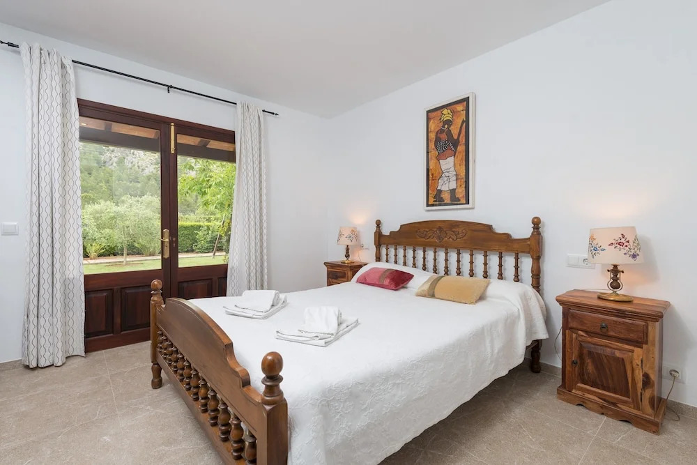 Villa La Sort by Villa Plus