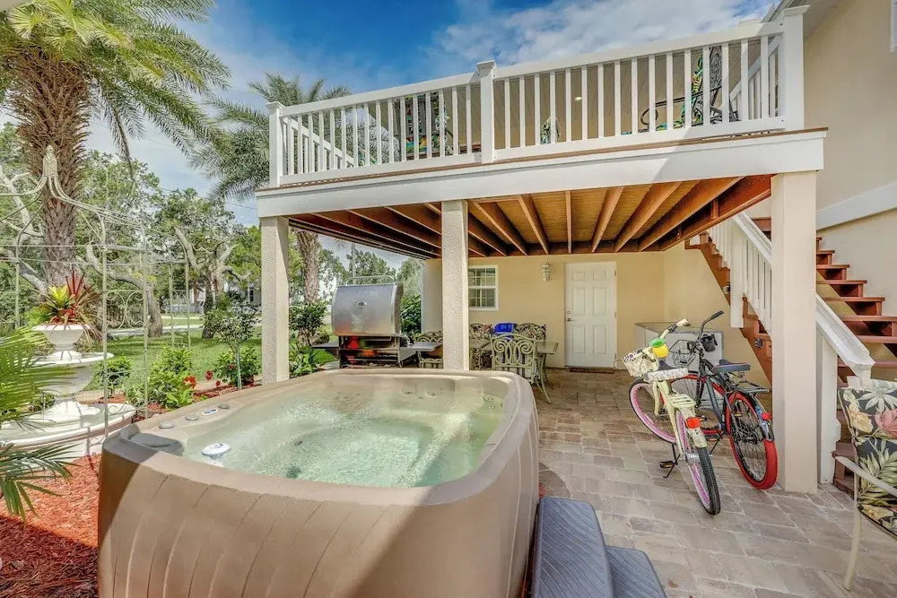 St Augustine Apt w/ Hot Tub Access ~ 1 Mi to Beach