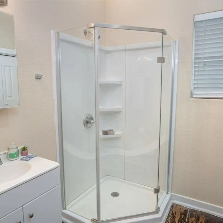 Fabulous Newly Renovated 2Br 1Ba Near Downtown