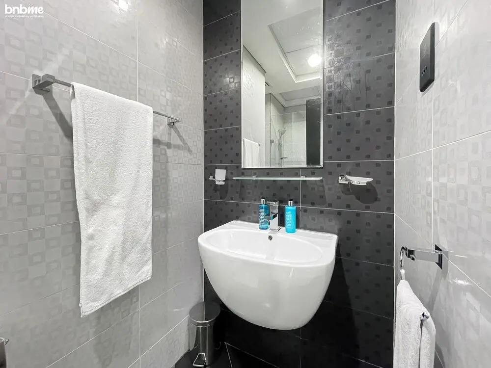 ST-Giovani BTQ - 1916 by bnbmehomes