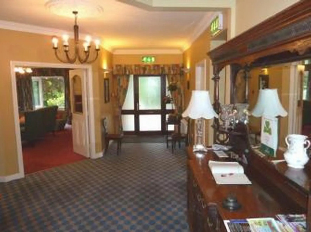 Oakwood House