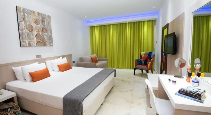 Loutsiana II Deluxe Apartments