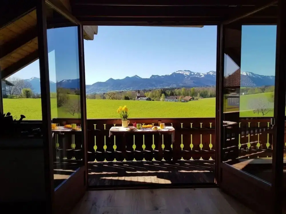 Mountain View Comfortable Holiday Residence