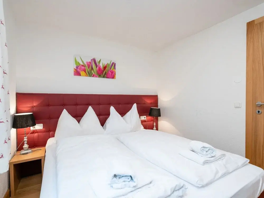 Cozy Chalet in Zell Am See With Balcony