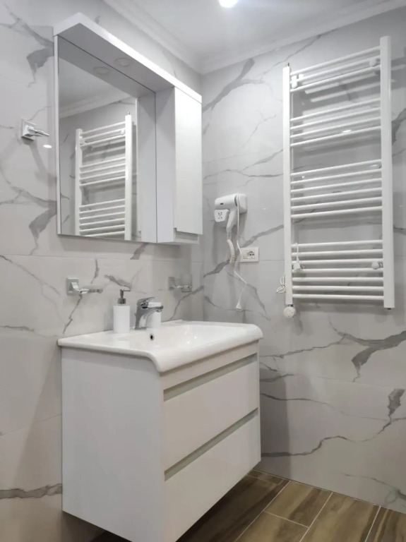 Eni entire guesthouse
