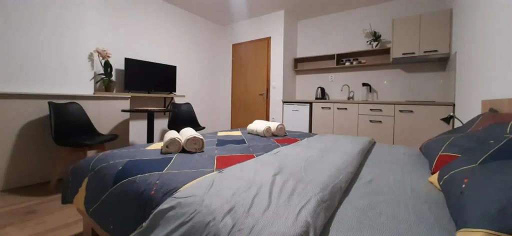 Snegar Apartments