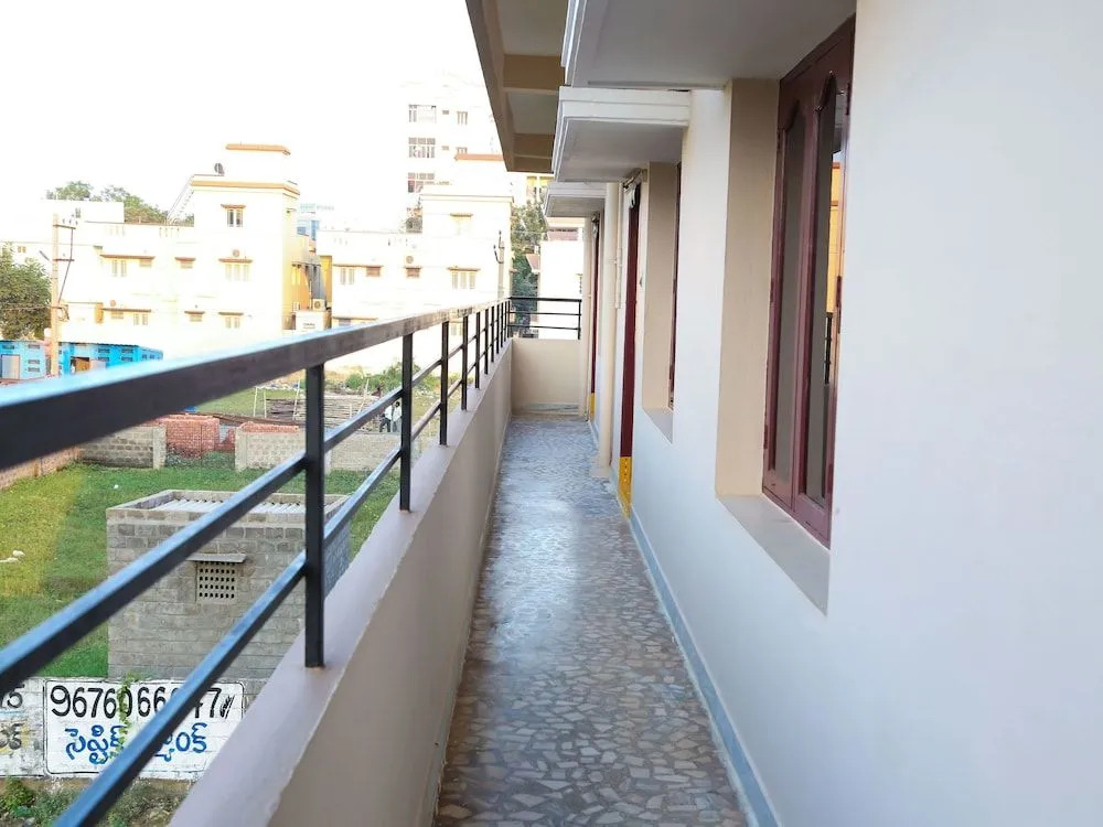 Capital O 7141 SS Guest House