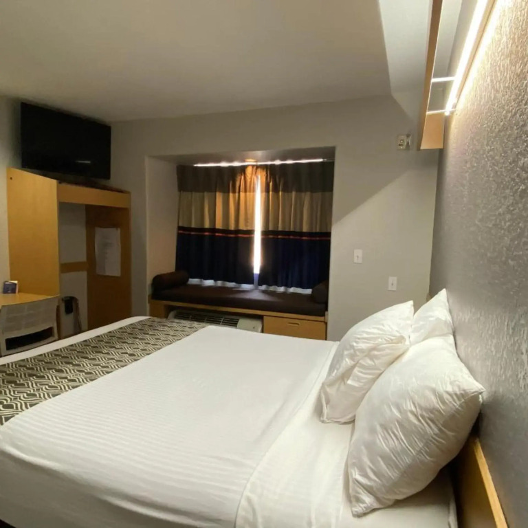 Microtel Inn & Suites by Wyndham Ardmore