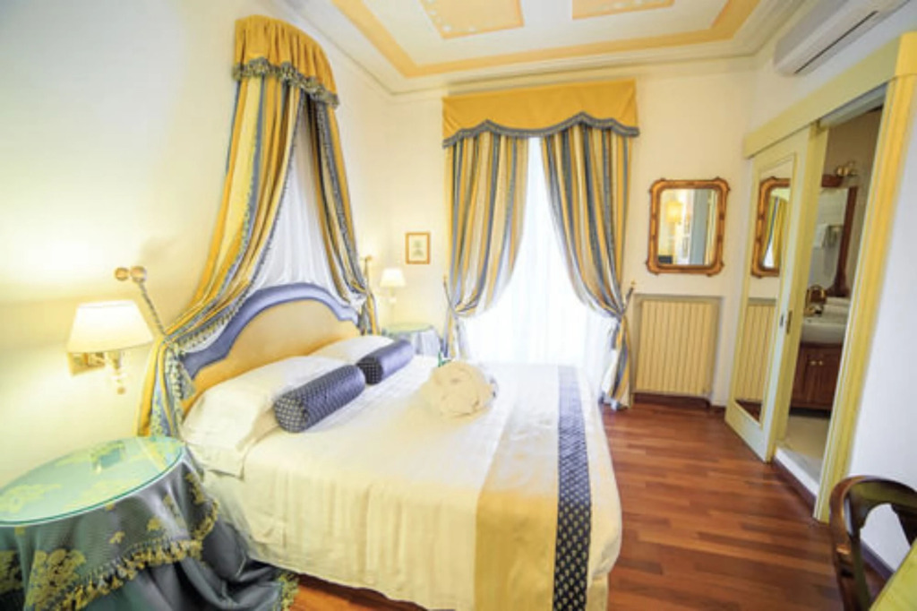Hotel Jolanda