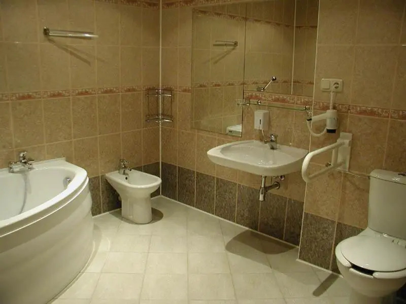 Hotel Restauracja Tawerna Gliwice - duży parking gratis