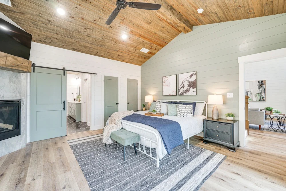 Broken Bow Cabin w/ Hot Tub & Covered Deck!