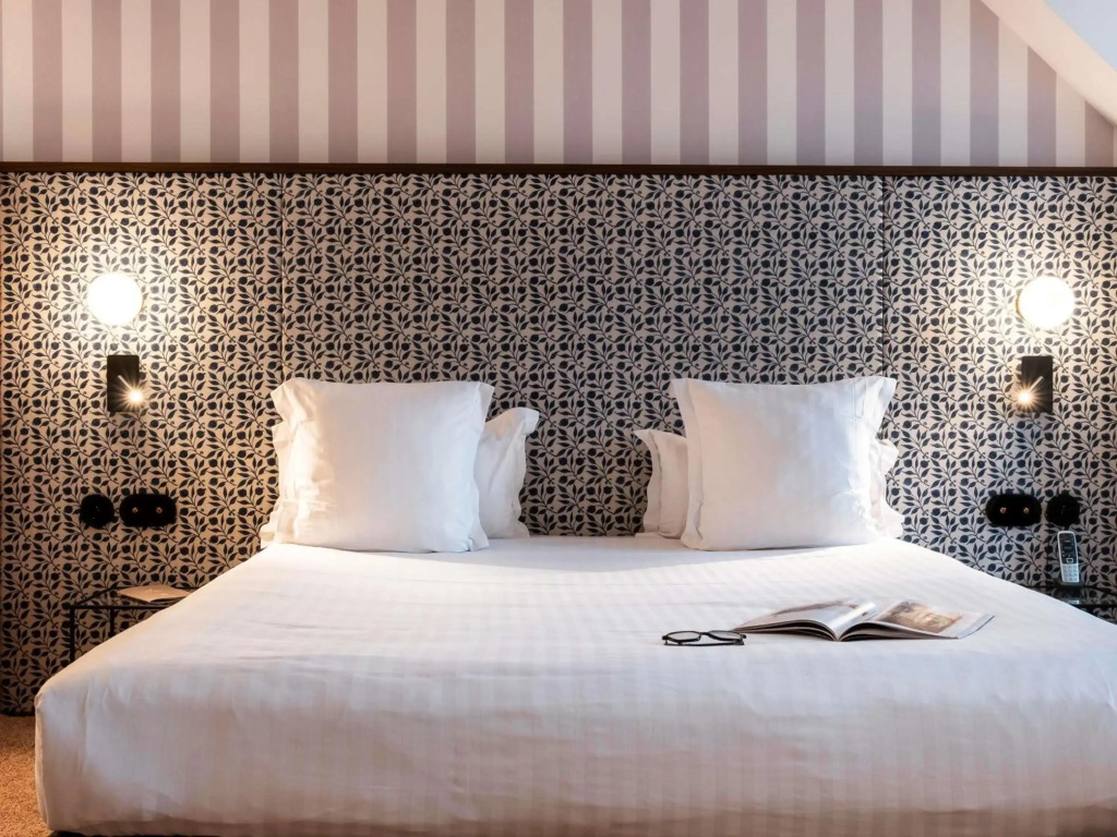 Mercure Maintenon