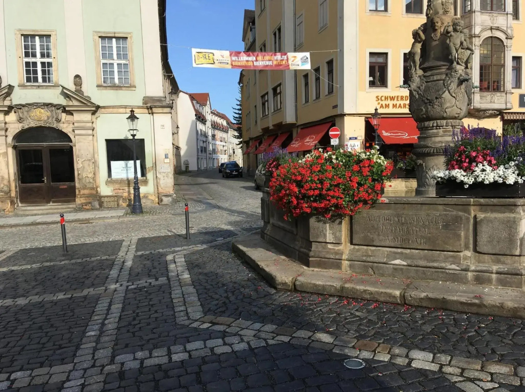 frühsonnige Innenstadt-Vollkomfort-Wohnung