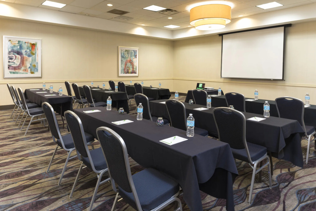 Holiday Inn Chicago - Elk Grove
