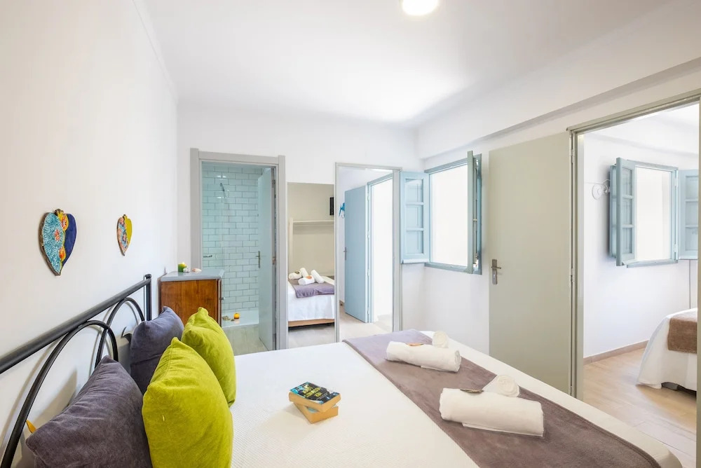 Townhouse Aqua